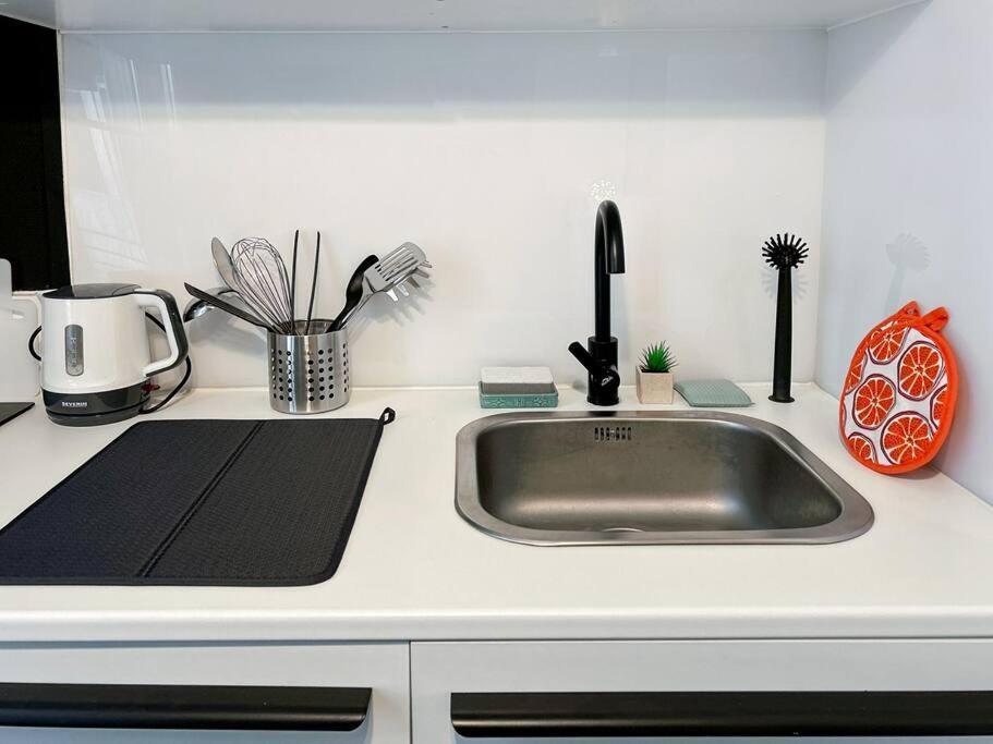 Cocon Urbain Proche Canal Saint-martin Appartement *
